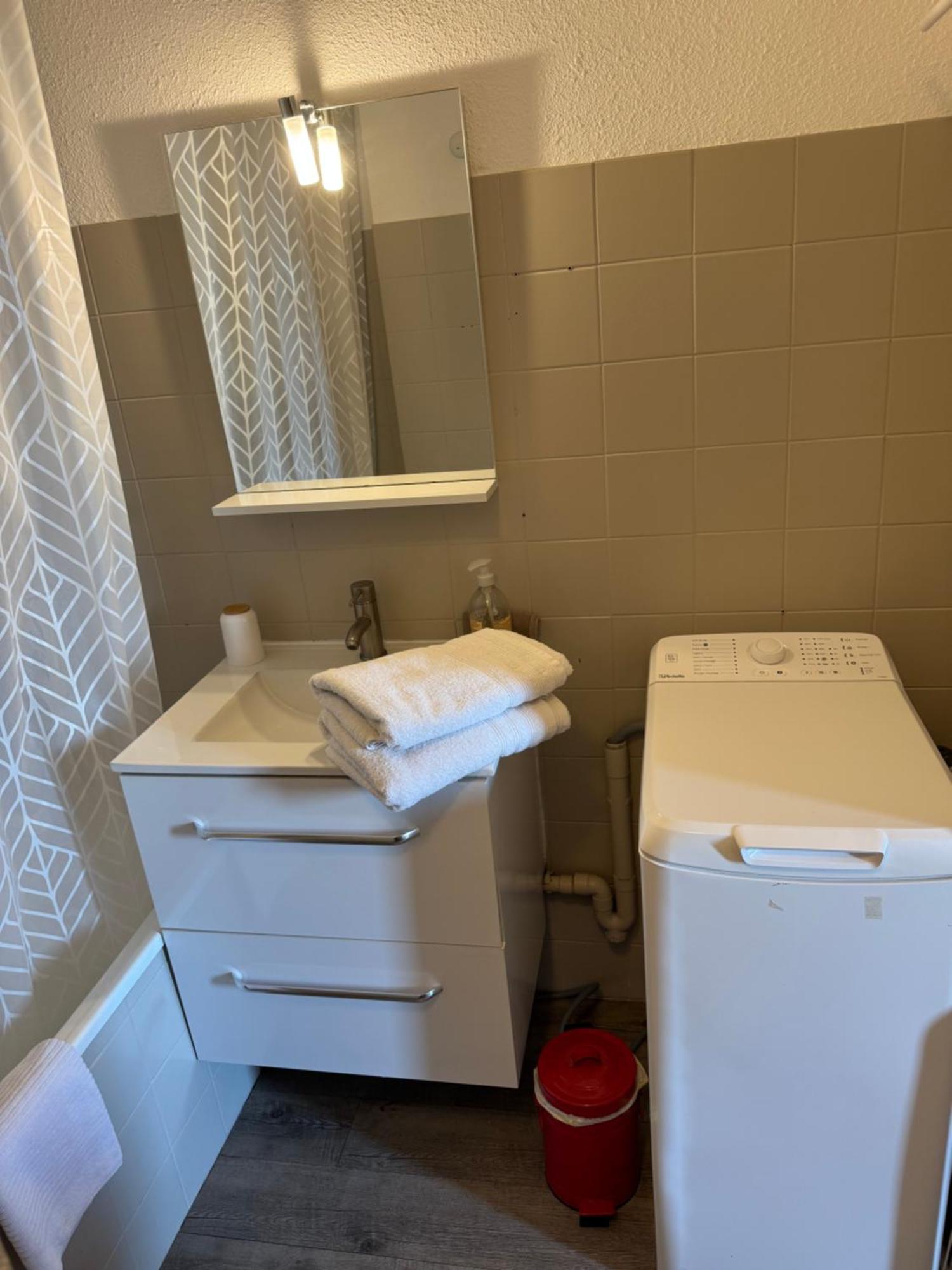 Charmand En Avec Piscine Appartement *